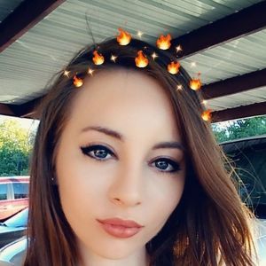 Meet your Posher, Carrie